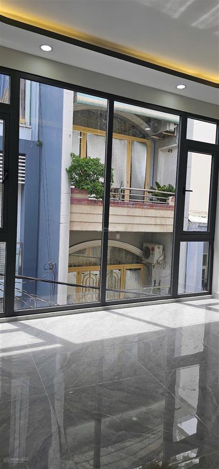 Bán nhà xây đẹp mới đường 3/2 q11 vị trí đẹp trục thẳng ra mt 3/2 trệt 2 lầu hẻm 6 m nở hậu giá 7,8