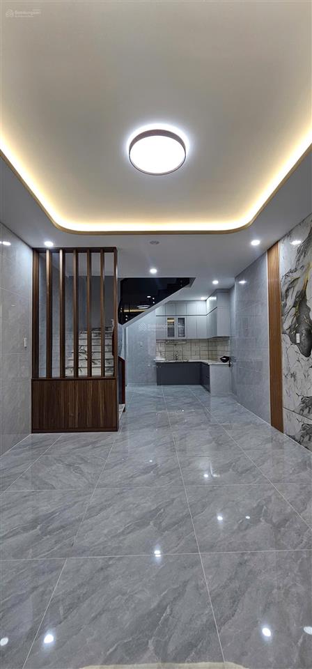 Bán nhà xây đẹp mới đường 3/2 q11 vị trí đẹp trục thẳng ra mt 3/2 trệt 2 lầu hẻm 6 m nở hậu giá 7,8