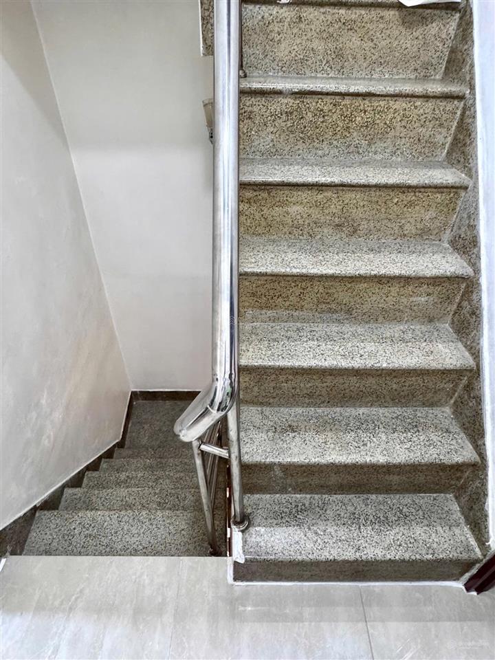 Hh 50 tr cho ae.bán nhà đẹp lê thị bạch cát q11 trệt lửng lầu sân thượng hẻm thông vị trí đẹp giá 3