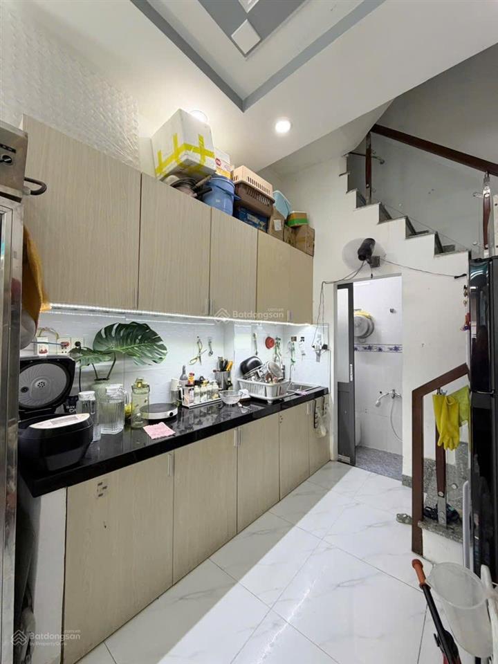 Hàng rẻ hiếm mới ra lò đường 100 bình thới q11 trệt 3 lầu st hẻm 6 m cách mt 1 căn giá rẻ 4 tỷ580