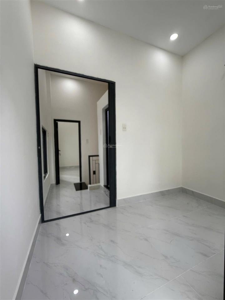 Bán nhà đường 100 bình thới quận 11 chia 2 căn dt 3m* 11,3 m nở hậu 6,5 m giá 4 tỷ 8 hẻm xe hơi