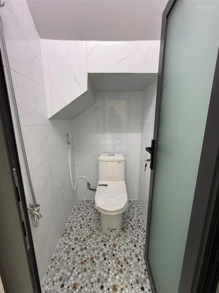 Bán nhà đường 100 bình thới quận 11 chia 2 căn dt 3m* 11,3 m nở hậu 6,5 m giá 4 tỷ 8 hẻm xe hơi