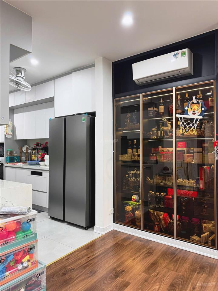 Chính chủ bán căn góc 3pn chung cư vinaconex 1, cạnh thăng long number one