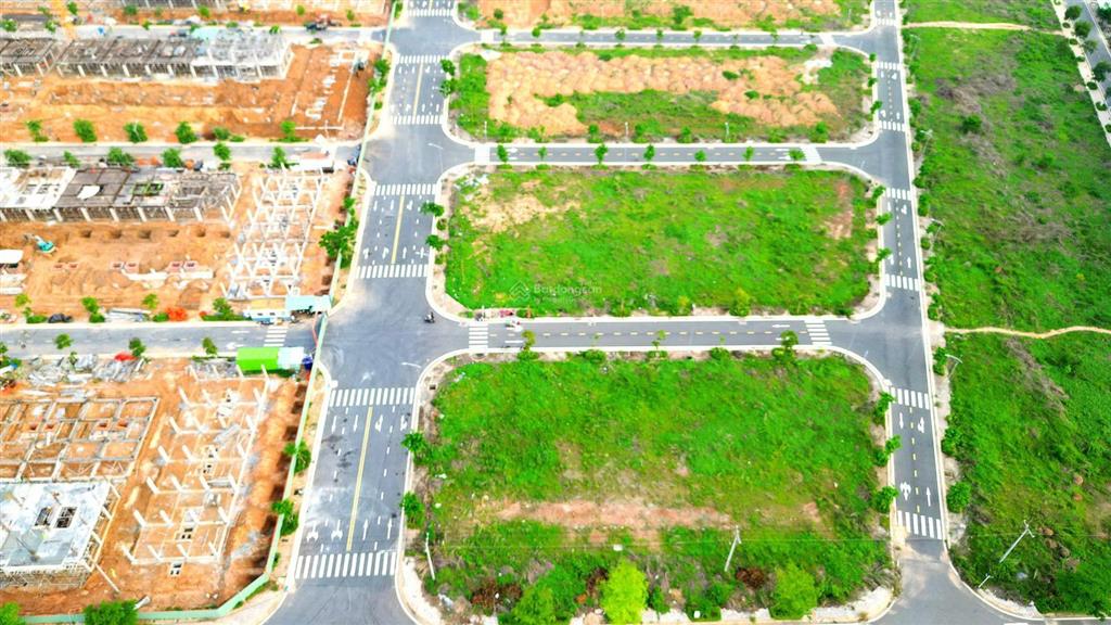 Gem sky world long đức long thành 5,2x20m đối diện công viên giá 1,9 tỷ hướng tây bán lỗ 600triệu