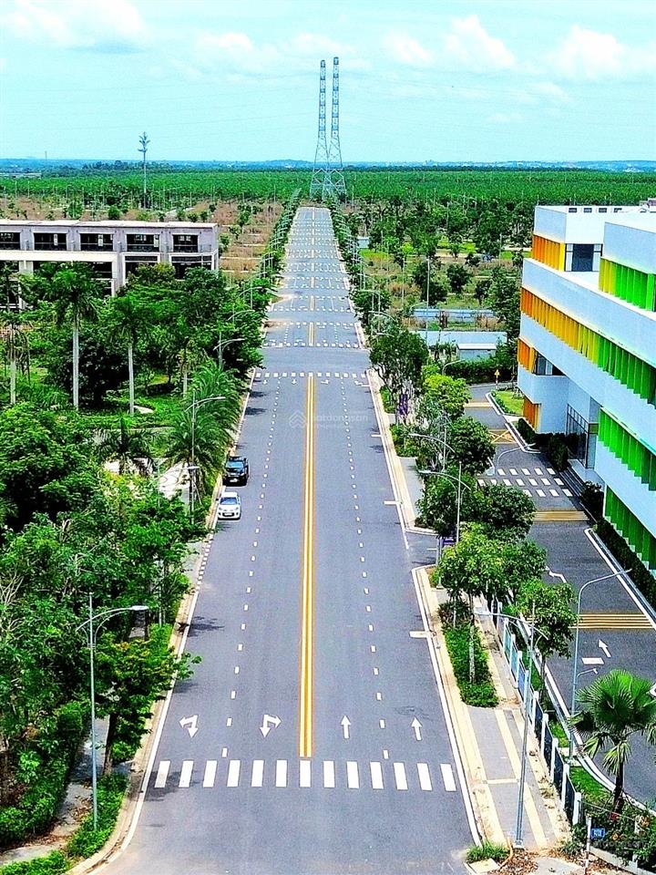 Bán gấp lô đất đối diện trường mầm non quốc tế, sổ sẵn, giá chỉ 2 tỷ (ngân hàng hỗ trợ vay 70%)