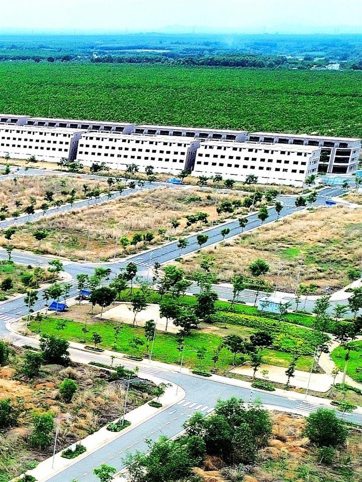 Bán đất sổ riêng cá nhân, diện tích 100120m2. tại dự án gem sky world long đức long thành đồng nai