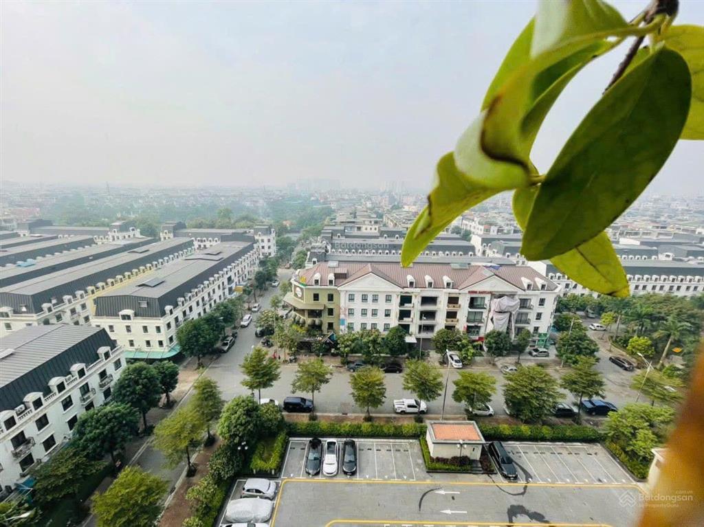 Chính chủ cần bán căn 2 ngủ chung cư the kpark văn phú nhà siêu đẹp tầng trung giá tốt