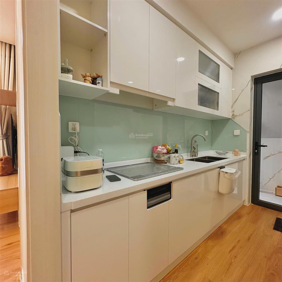 Bán căn hộ 2 phòng ngủ, dt 70 m², nội thất cao cấp