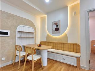 Bán căn hộ 2 phòng ngủ, dt 70 m², nội thất cao cấp
