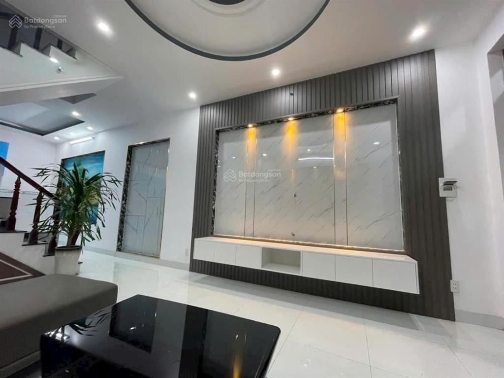 Bán nhà 2 lầu vào ở ngay  hẻm xe hơi  xô viết nghệ tĩnh, p thắng tam  giá 6.5 tỷ