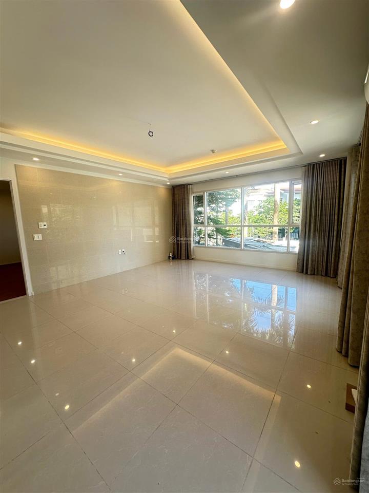 Liền kề  phân lô  ô tô vào nhà  60 m2  mt 5m  5 tầng  15,95 tỷ