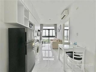 Q2  cho thuê căn hộ 1 phòng ngủ  sở hữu dàn bếp cực xịn!!! layout tone trắng kem gần mega market