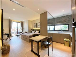 Cho thuê căn hộ 1 phòng ngủ ban công full nội thất!! có dịch vụ dọn phòng sẵn