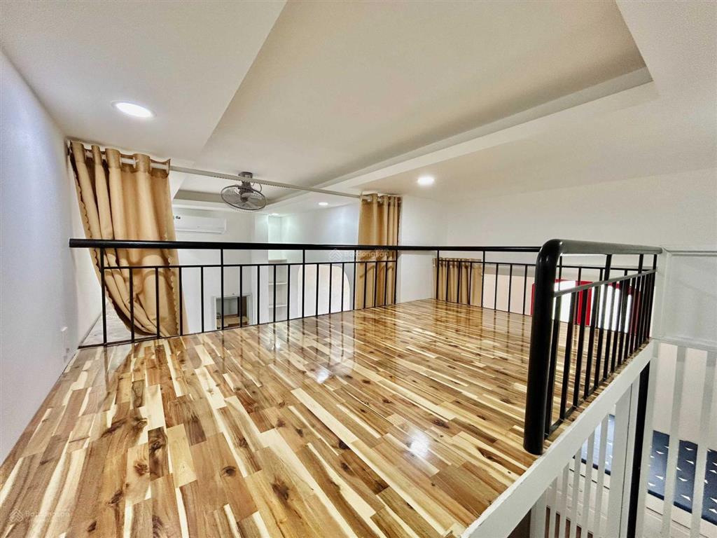 Khai trương ngay căn 2 phòng ngủ dạng 1 pn + 1 duplex, siêu rộng ban công cực chill đón nắng gió