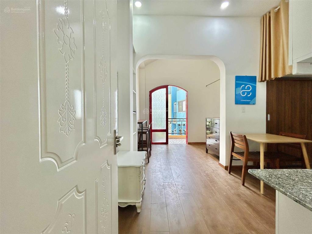 Khai trương ngay căn 2 phòng ngủ dạng 1 pn + 1 duplex, siêu rộng ban công cực chill đón nắng gió