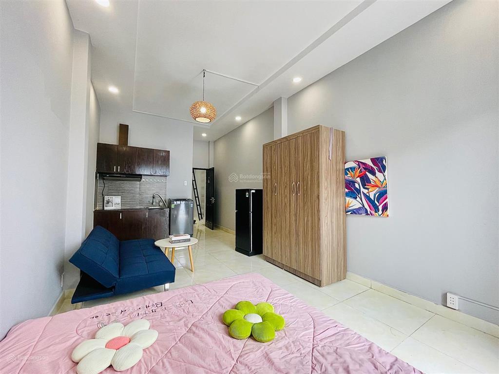 Cho thuê ngay phòng ban công cửa sổ giá cực tốt đầy đủ nội thất giao cô giang nguyễn cư trinh