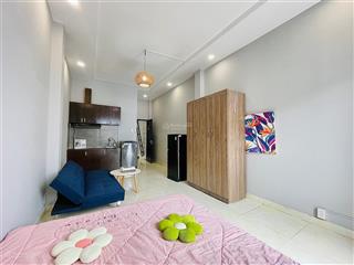 Cho thuê ngay phòng ban công cửa sổ giá cực tốt đầy đủ nội thất giao cô giang nguyễn cư trinh