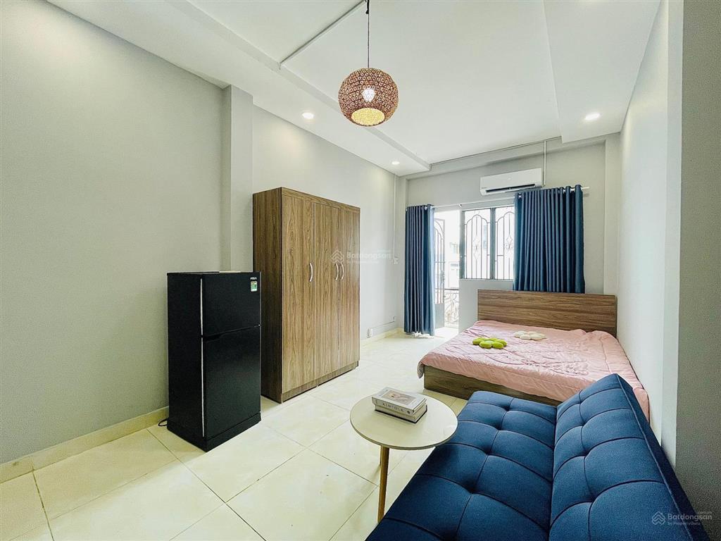 Cho thuê ngay phòng ban công cửa sổ giá cực tốt đầy đủ nội thất giao cô giang nguyễn cư trinh