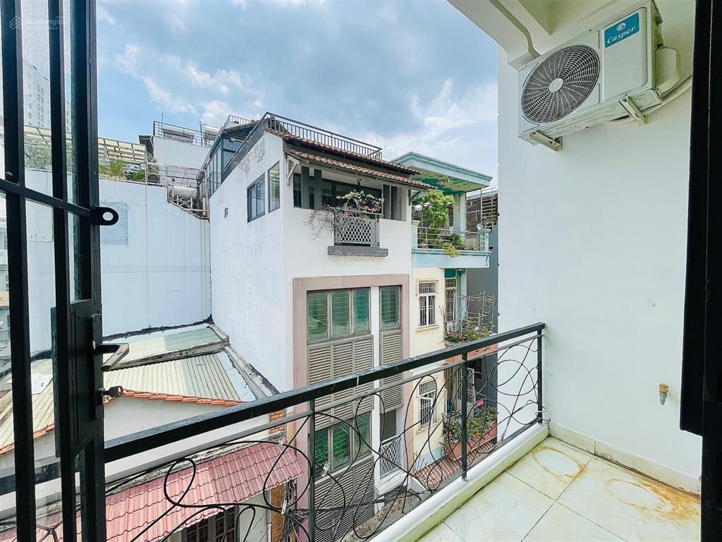 Cho thuê ngay phòng ban công cửa sổ giá cực tốt đầy đủ nội thất giao cô giang nguyễn cư trinh