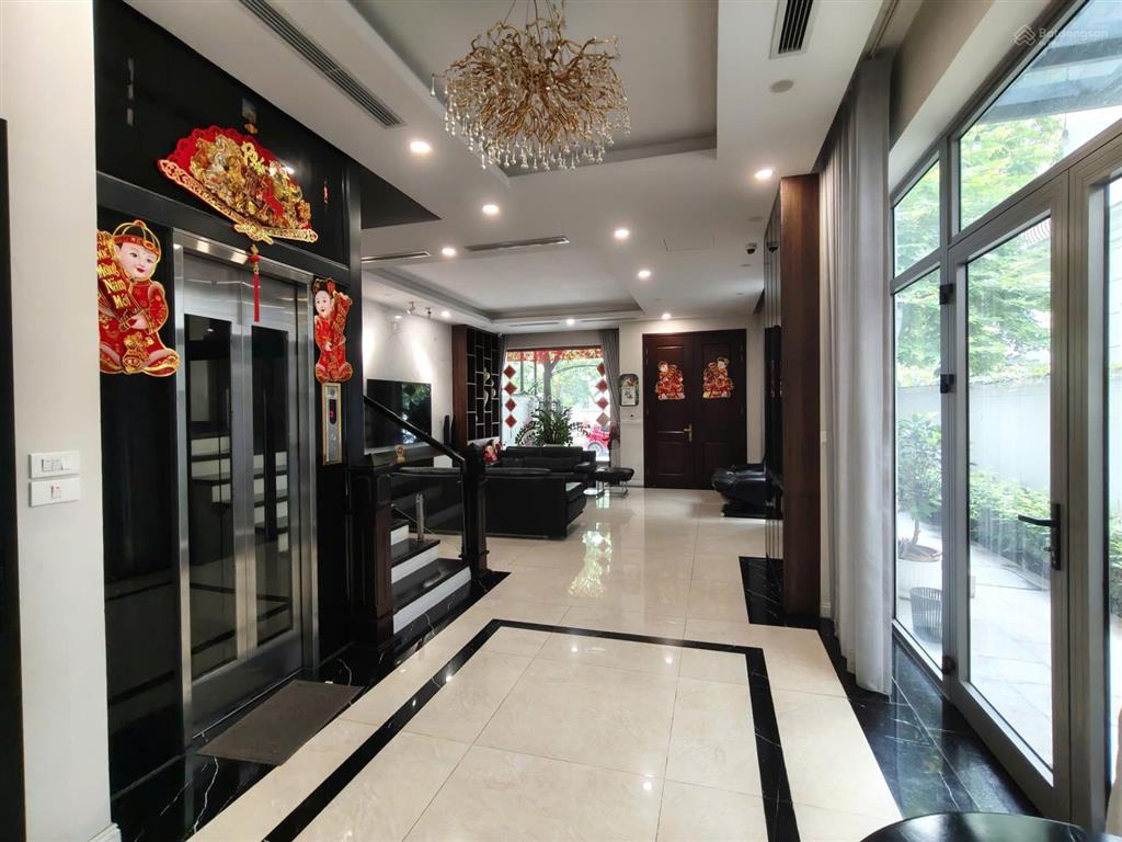 Bán bt song lập vinhomes the harmony 168m2 giá chỉ 400tr/m2