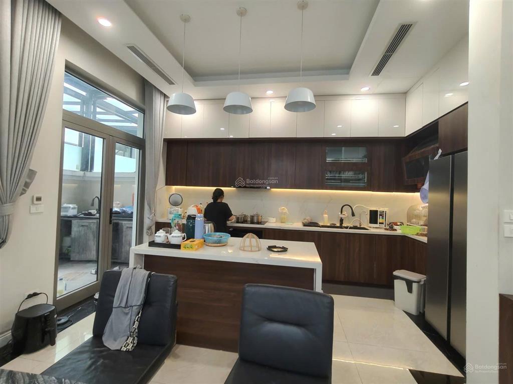 Bán bt song lập vinhomes the harmony 168m2 giá chỉ 400tr/m2