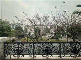 Bán bt vinhomes riverside view công viên 62 tỷ