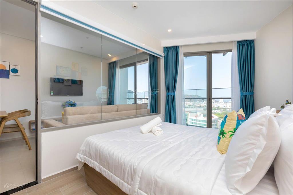 Chính chủ cần bán gấp căn 1pn + the sóng tầng cao view pullman