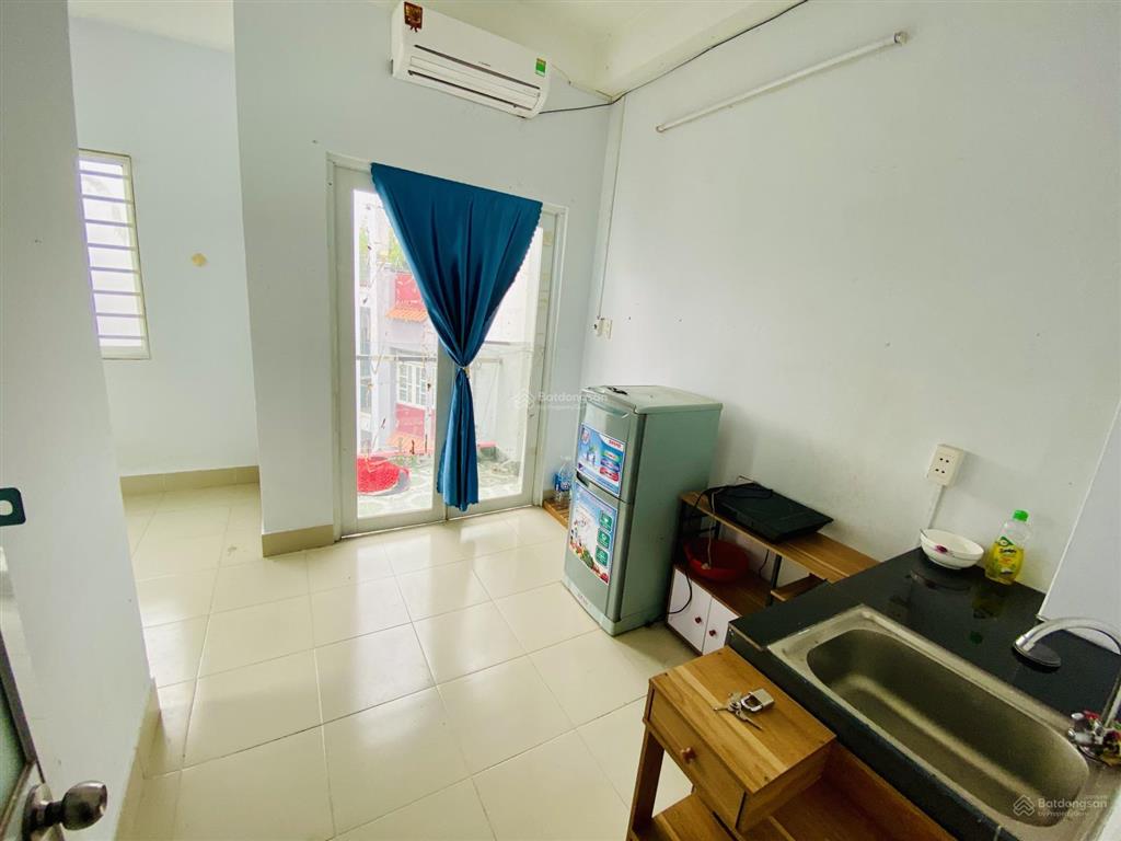 30m2  ban công, cửa sổ thoáng, kệ bếp, full nt  gần 3/2 cắt lê đại hành, y dược, kinh tế, huflit