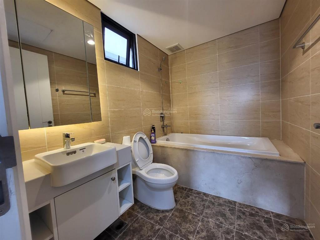 Bán căn 3 ngủ 2vs, 95m2, full đồ, 9,25 tỷ có thương lượng