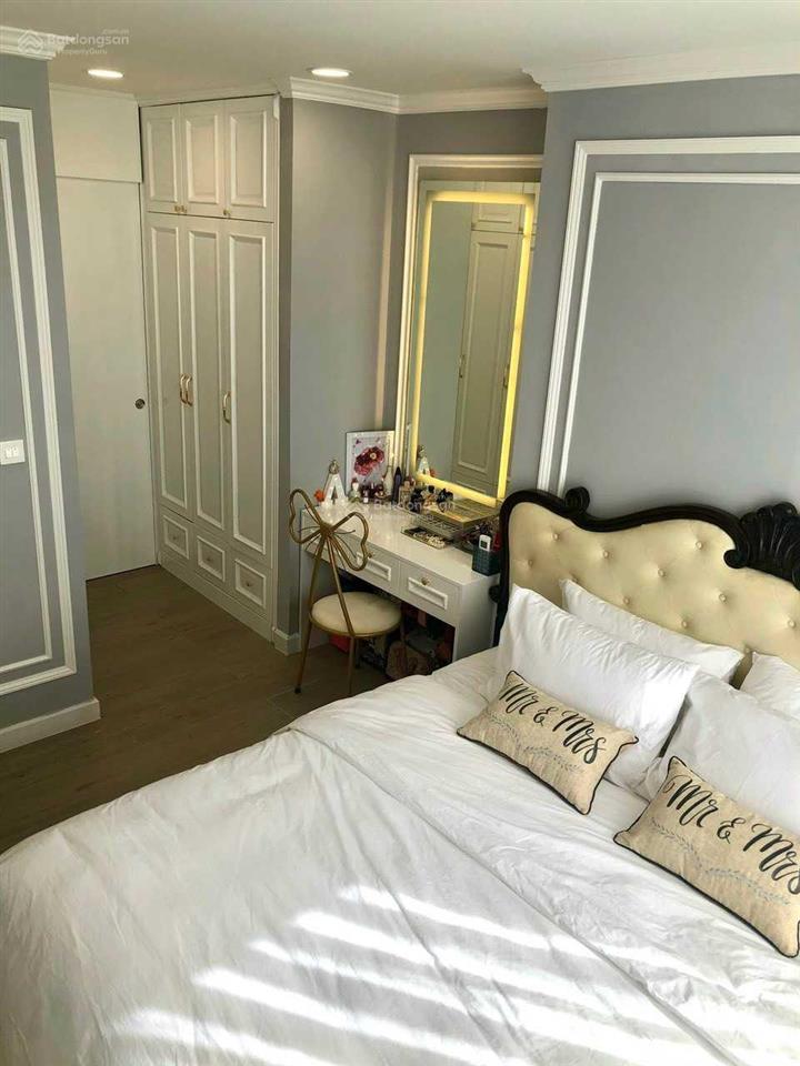 Chủ nhà cho thuê ch the tresor, quận 4, dt 100m2, 3pn, 2wc, full nội thất sang đẹp, giá 24tr
