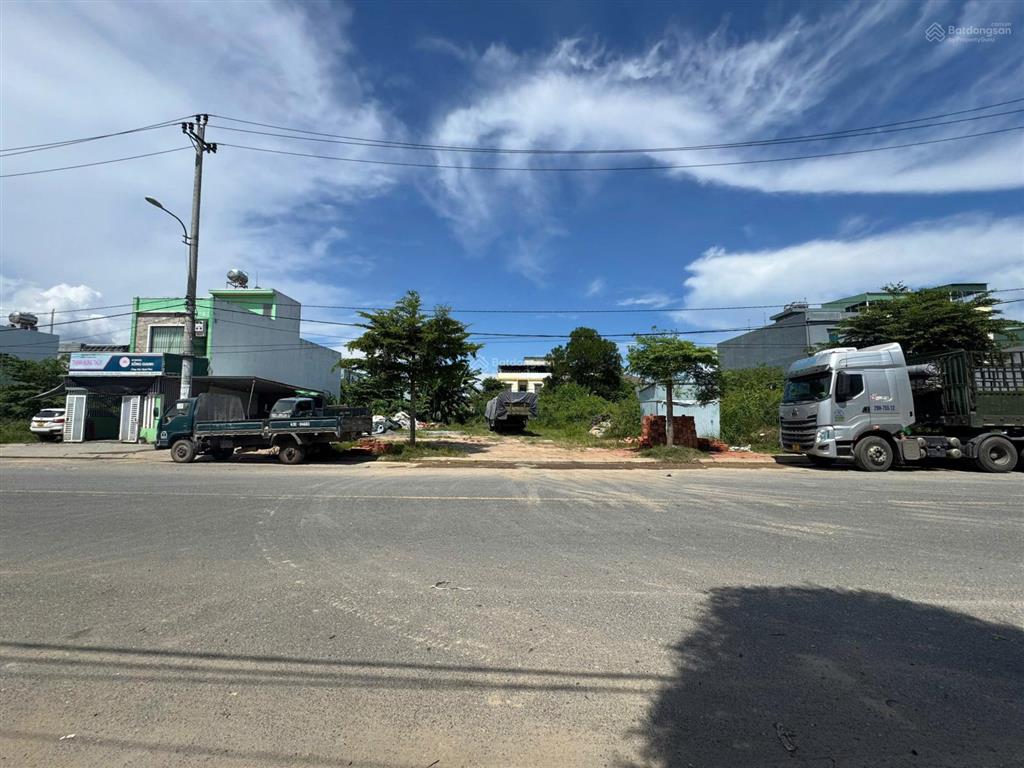 Chào bán lô mặt tiền đường hoàng văn thái nối dài diện tích khủng 465m  0911 190 ***