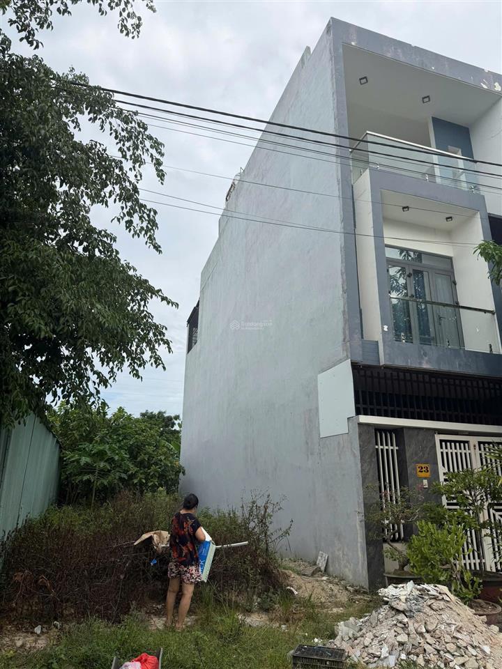 Chào bán lô đường hòa phú 8 gần ngã ba huế, giá chỉ 4,3 tỷ cực rẻ  0911 190 ***