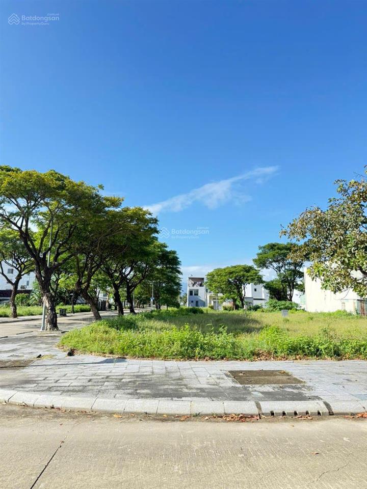 Chào bán lô góc 2 mặt tiền đối diện công viên dự án golden hills city  0911 190 ***