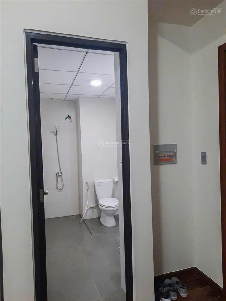 Cần bán căn hộ 51m2, đầy đủ nội thất, view hồ bơi, cv. nhà còn mới, sạch sẽ.
