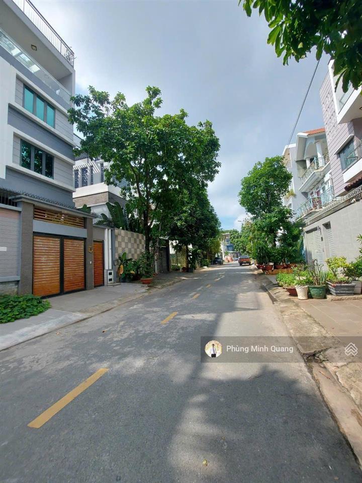 Bán khuôn đất biệt thự đẹp ngay mặt tiền bùi tá háncao đức lân apak,quận 2, 20x20 cn 400m2, 100 tỷ