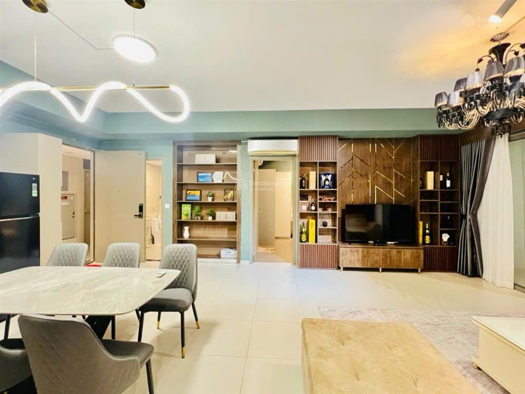 Cho thuê căn góc 3pn đẹp rộng view thoáng, full nội thất dọn vào ở ngay
