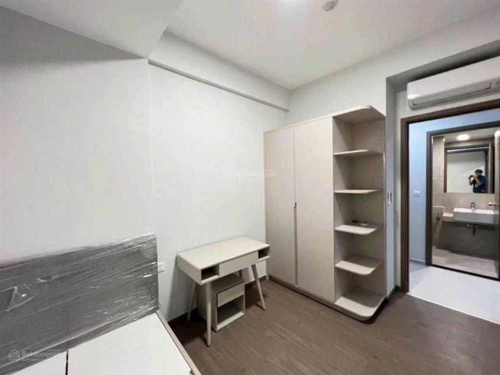 Cho thuê 2pn nội thất từ chủ đầu tư, có máy lạnh