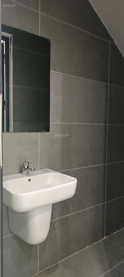 4 tầng độc lập  ngay trung tâm hồng bàng  ngõ trải nhựa, ô tô tránh  giá chỉ hơn 3 tỷ
