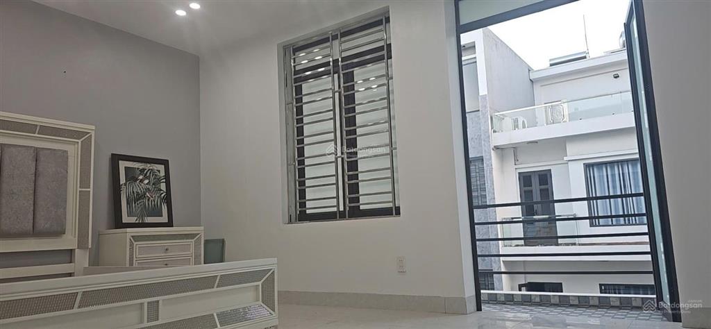Nhà 5m mặt tiền  hiếm tại tdc vinhomes xi măng  dân xây 4 tầng độc lập