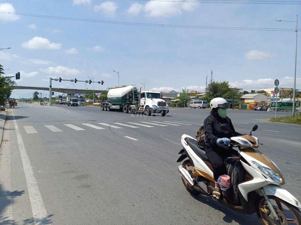 cho thuê 6000m2 đất mặt tiền nguyễn hữu thọ 110tr/tháng