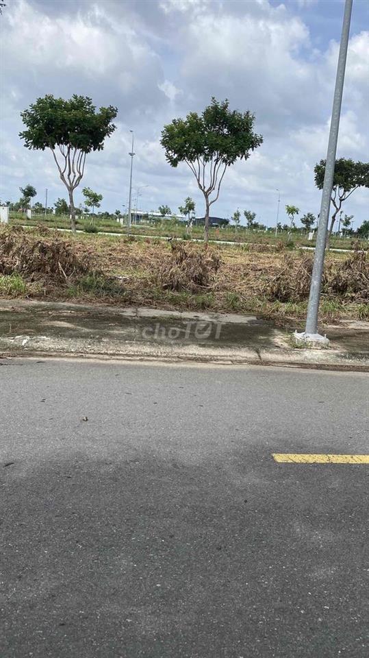 cần bán nền 80m2 harbour view xã phước vĩnh đông, long an