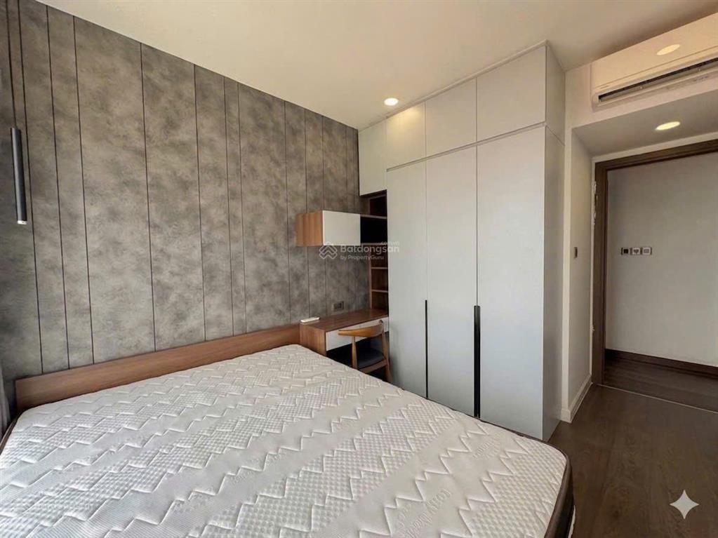 Cho thuê 3pn view pháo hoa, trục đẹp saigon royal q4