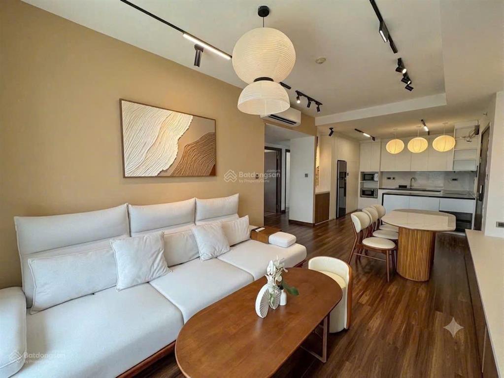 Cho thuê 3pn view pháo hoa, trục đẹp saigon royal q4