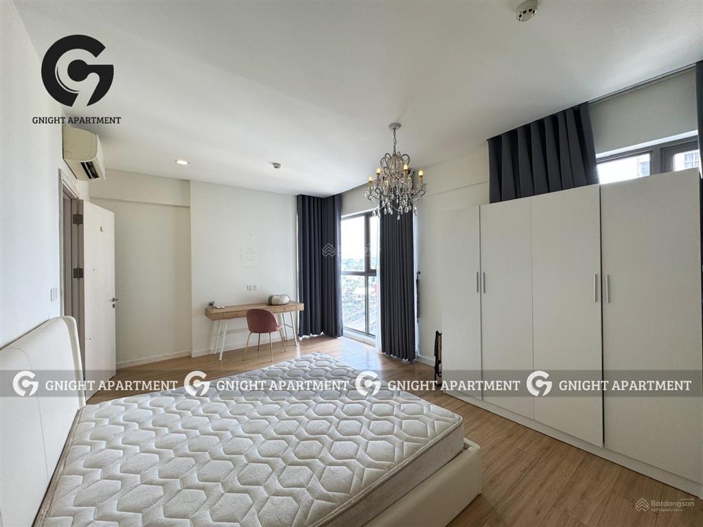 Cho thuê 2pn đập thành 1pn2wc rộng 75m2, căn góc view sông.  0909 812 *** đậu ngọc