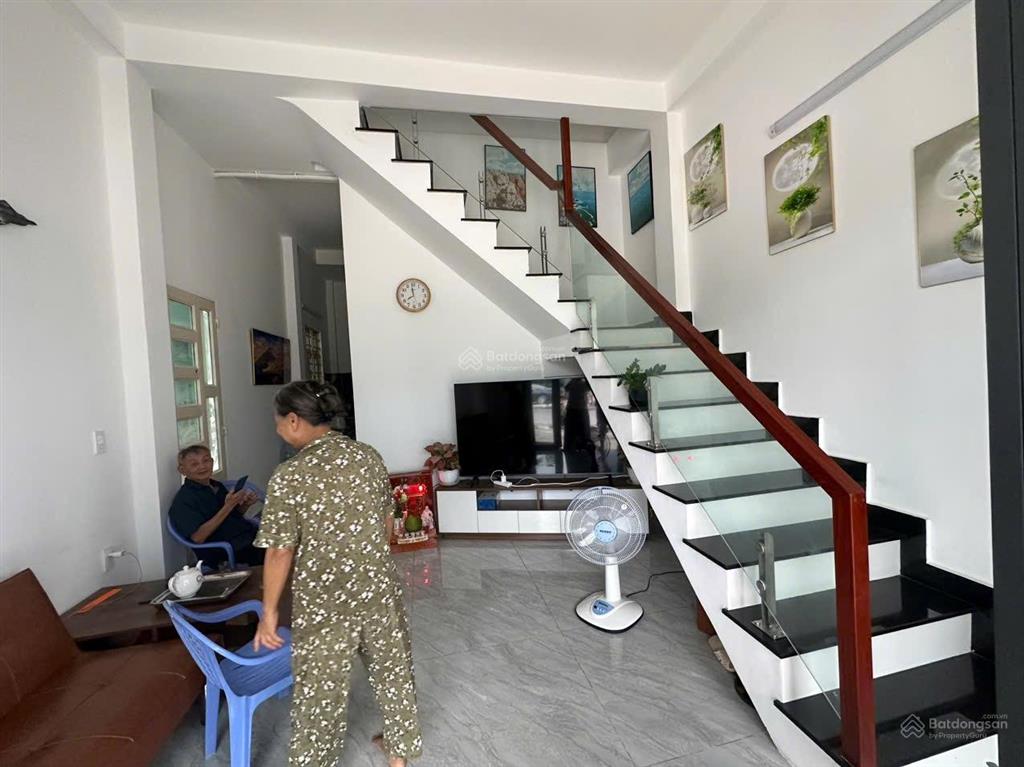 Hàng xóm bán 300m2 nhà trọ, giá chỉ 11,4tỷ. thu nhập 25 triệu. trục chính kinh doanh, 0366 236 ***