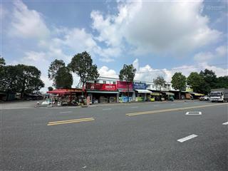 Lô góc mỹ phước 3, ngay cổng chợ kcn, thu nhập 36triệu tháng, vị trí vàng sát vành đai. 0366 236 ***