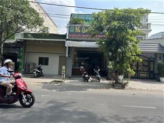 Bán nhà lầu, hướng nam, na12 ngay sát chợ 79 vsip1 bình dương. 4 pn, giá cực rẻ. 0366 236 ***