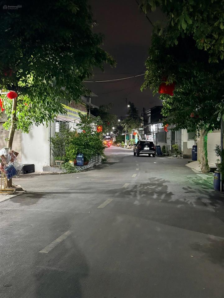 Giá ngộp 8,5tỷ. 330m2 kdc thuận giao, thu nhập 20triệu. vị trí đẹp giá quá rẻ.  0366 236 ***