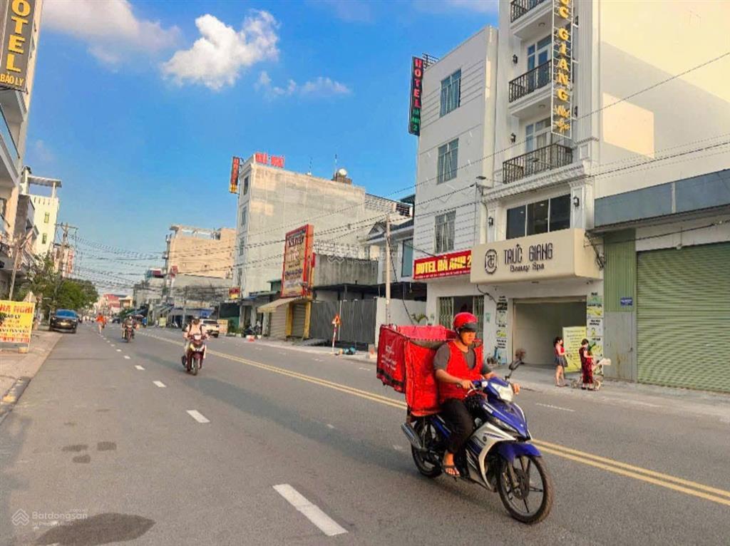 Chủ ngợp, đất d1 kdc việt sing, giá 5,6tỷ thu về. bán gấp trong ngày. trực tiếp chủ. không qua ai.