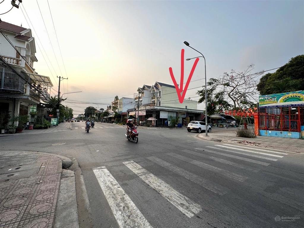 Hạ 17 tỷ còn 14 tỷ 9. góc ngã tư kinh doanh sầm uất. thu nhập sẵn,  0366 236 *** trực tiếp chủ